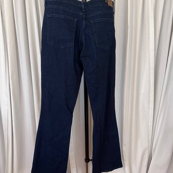Levis Signature Mid Rise Boot Cut Jeans - Picture 4 of 6
